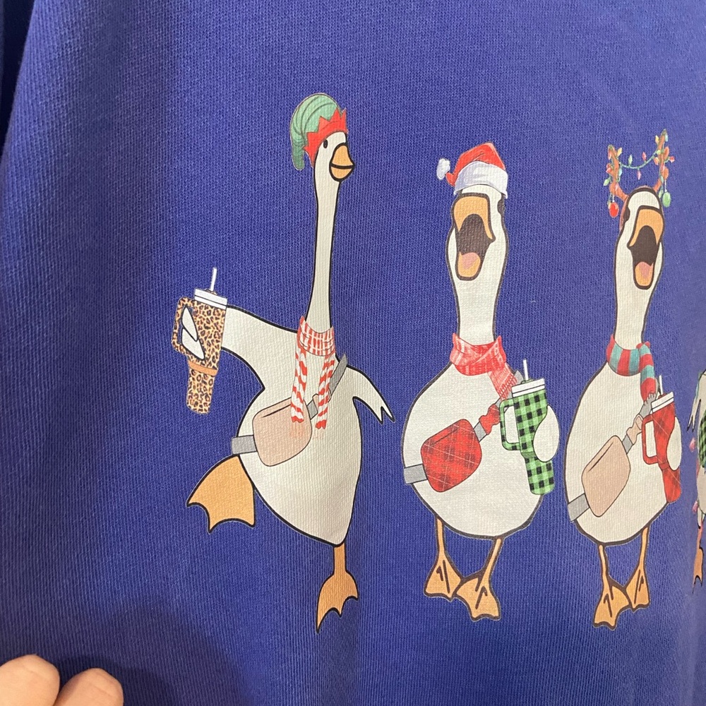 Aerie size M oversized slouchy Christmas goose graphic sweatshirt GUC holiday - Picture 5 of 8